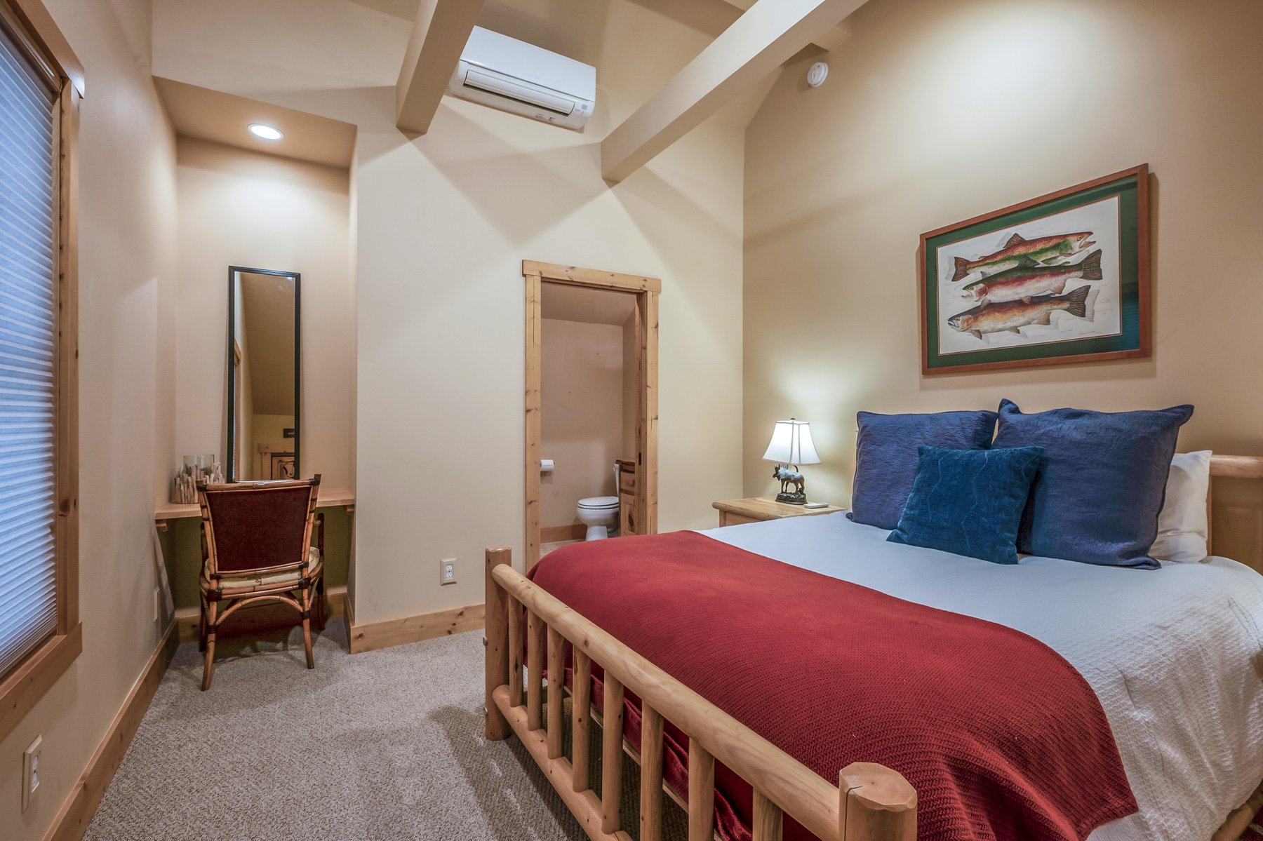 Sagle, Idaho, 83860, United States, 5 Bedrooms Bedrooms, ,6 BathroomsBathrooms,Residential,For Sale,1978919