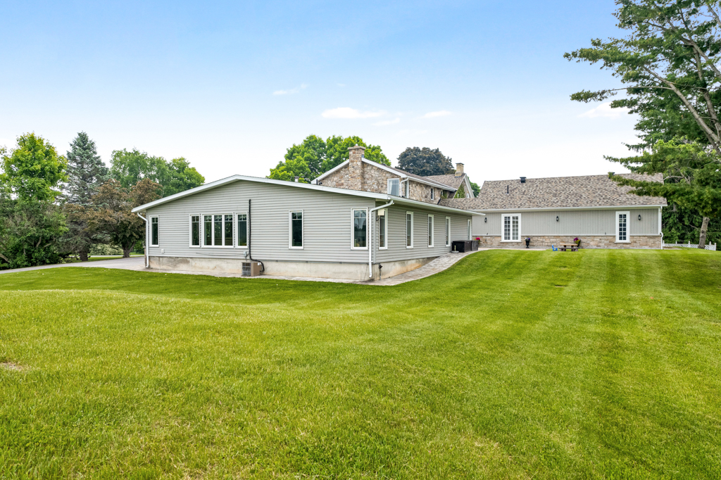 Drummond-North Elmsley, Ontario, K7H0G5, CA, 8 Bedrooms Bedrooms, ,7 BathroomsBathrooms,Residential,For Sale,1991661