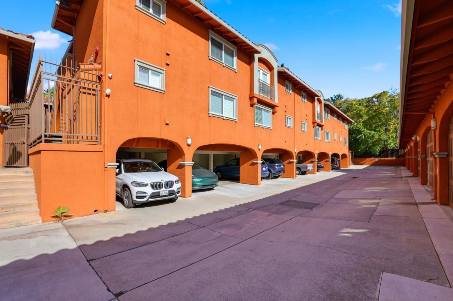 Santa Clara, California, 95050, United States, 2 Bedrooms Bedrooms, ,3 BathroomsBathrooms,Residential,For Sale,1989026