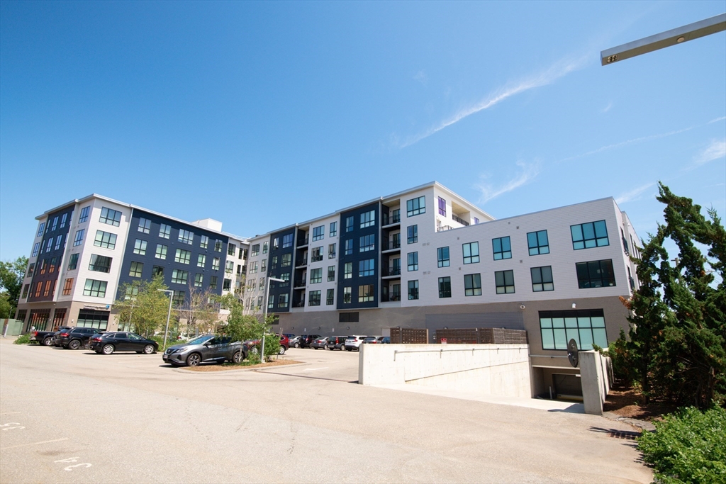 Boston, Massachusetts, 02130, United States, 3 Bedrooms Bedrooms, ,2 BathroomsBathrooms,Residential,For Sale,1885513