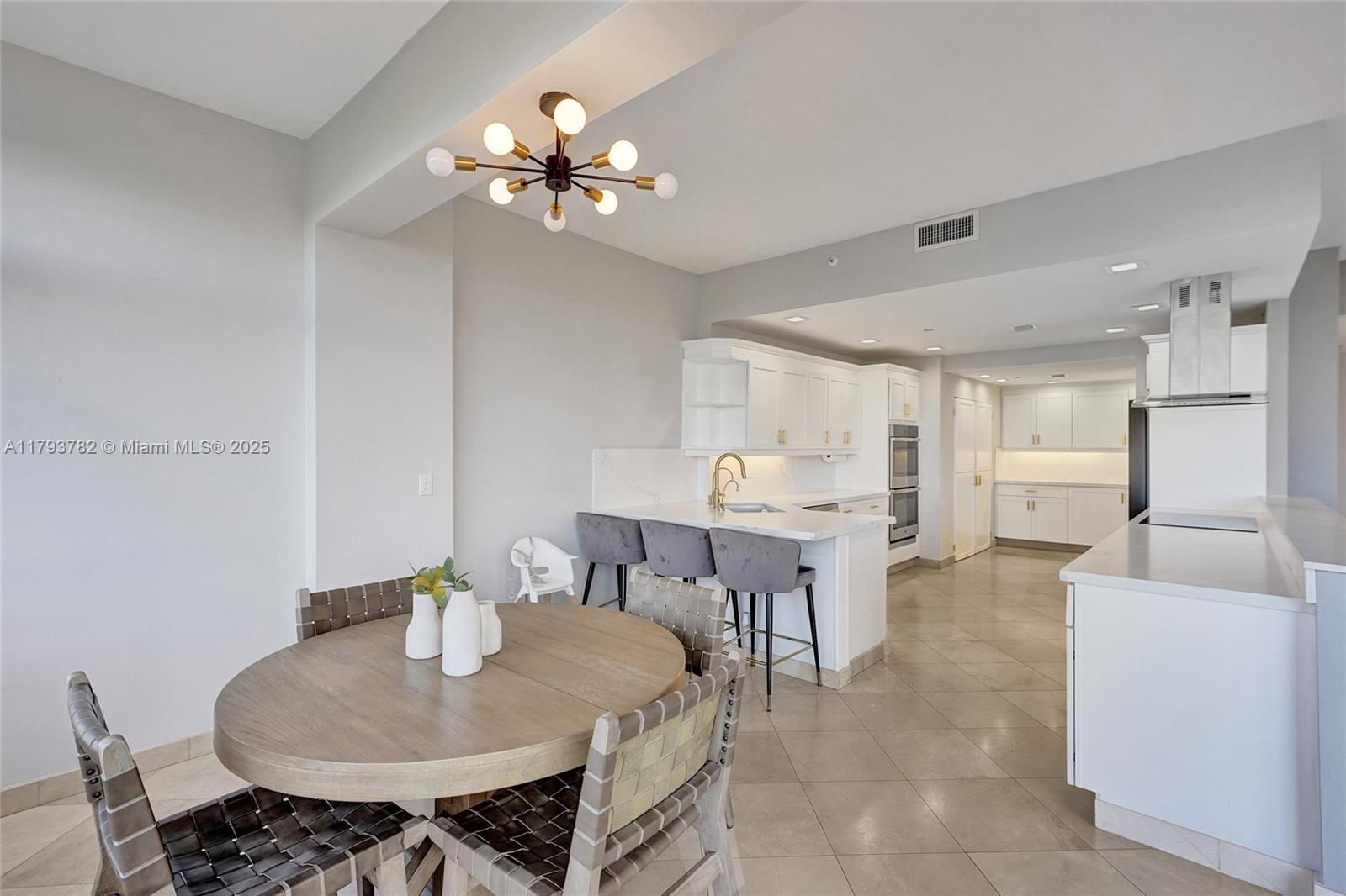 Aventura, Florida, 33180, United States, 5 Bedrooms Bedrooms, ,4 BathroomsBathrooms,Residential,For Sale,1794425