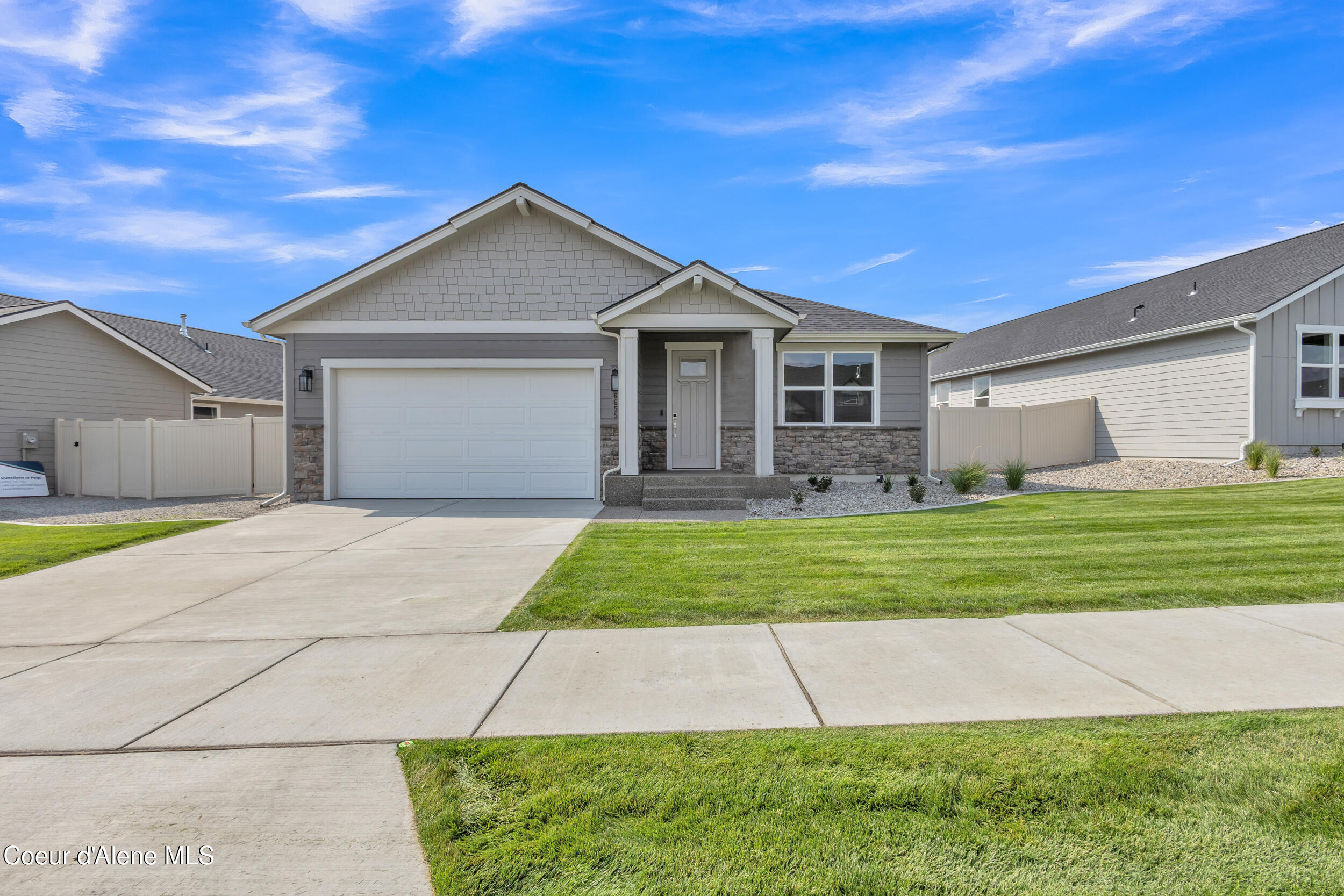 Coeur d'Alene, Idaho, 83815, United States, 3 Bedrooms Bedrooms, ,2 BathroomsBathrooms,Residential,For Sale,1999296