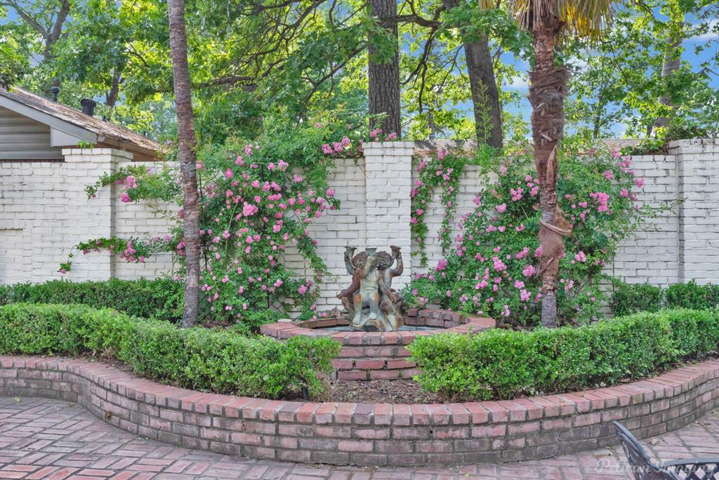 Shreveport, Louisiana, 71106, United States, 5 Bedrooms Bedrooms, ,3 BathroomsBathrooms,Residential,For Sale,1804605