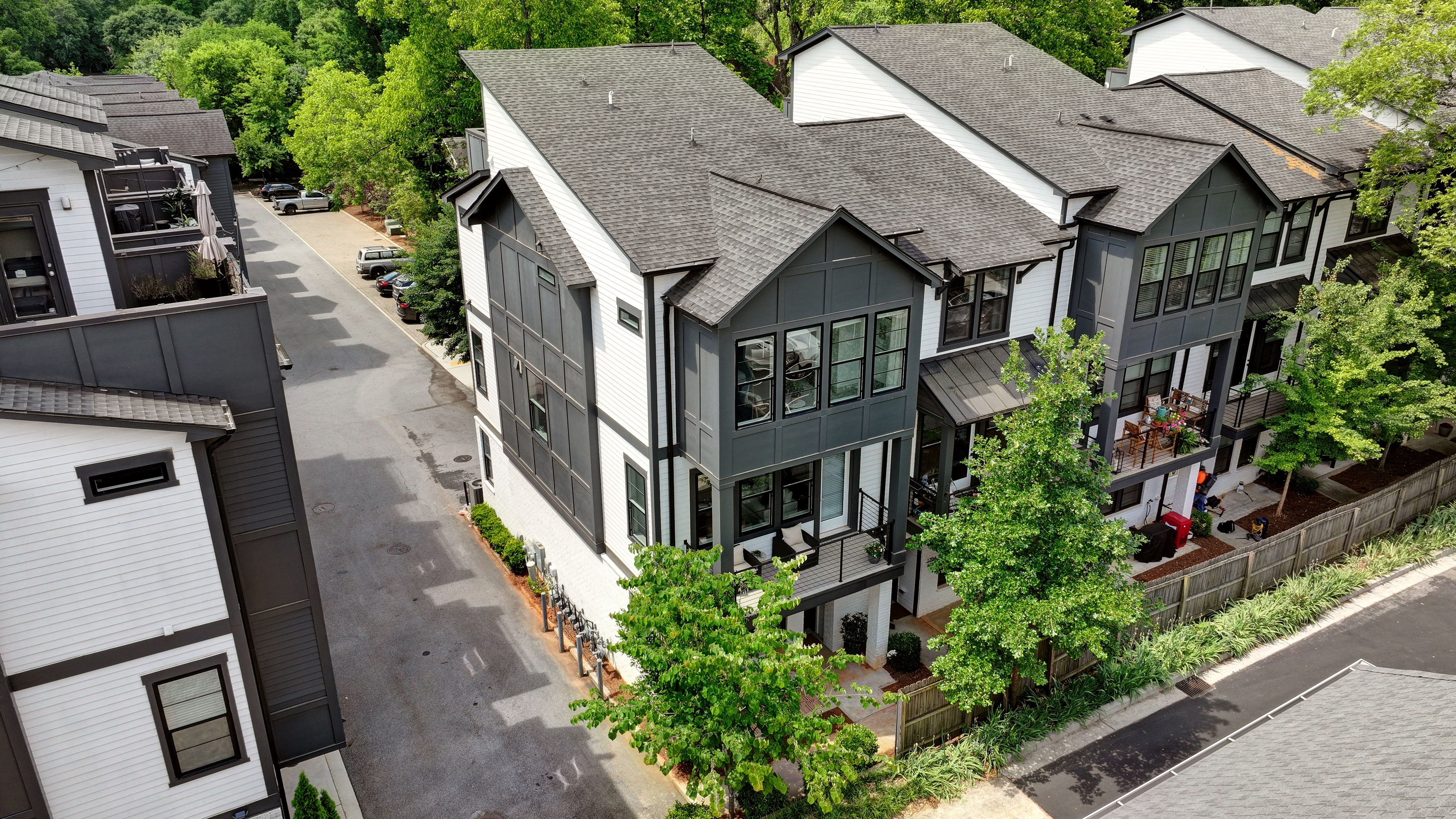  Sunlit Corner Unit Townhome with a Private Rooftop Terrace - 物件實景
