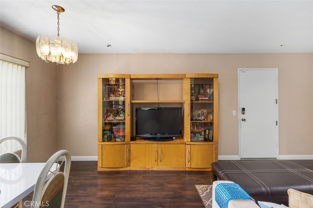 Fontana, California, 92337, United States, 4 Bedrooms Bedrooms, ,3 BathroomsBathrooms,Residential,For Sale,1926621