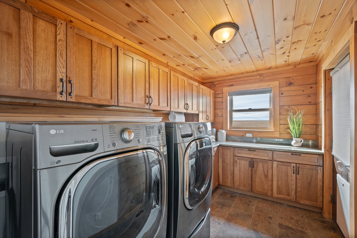 Carpenter, Wyoming, 82054, United States, 4 Bedrooms Bedrooms, ,3 BathroomsBathrooms,Residential,For Sale,1985736