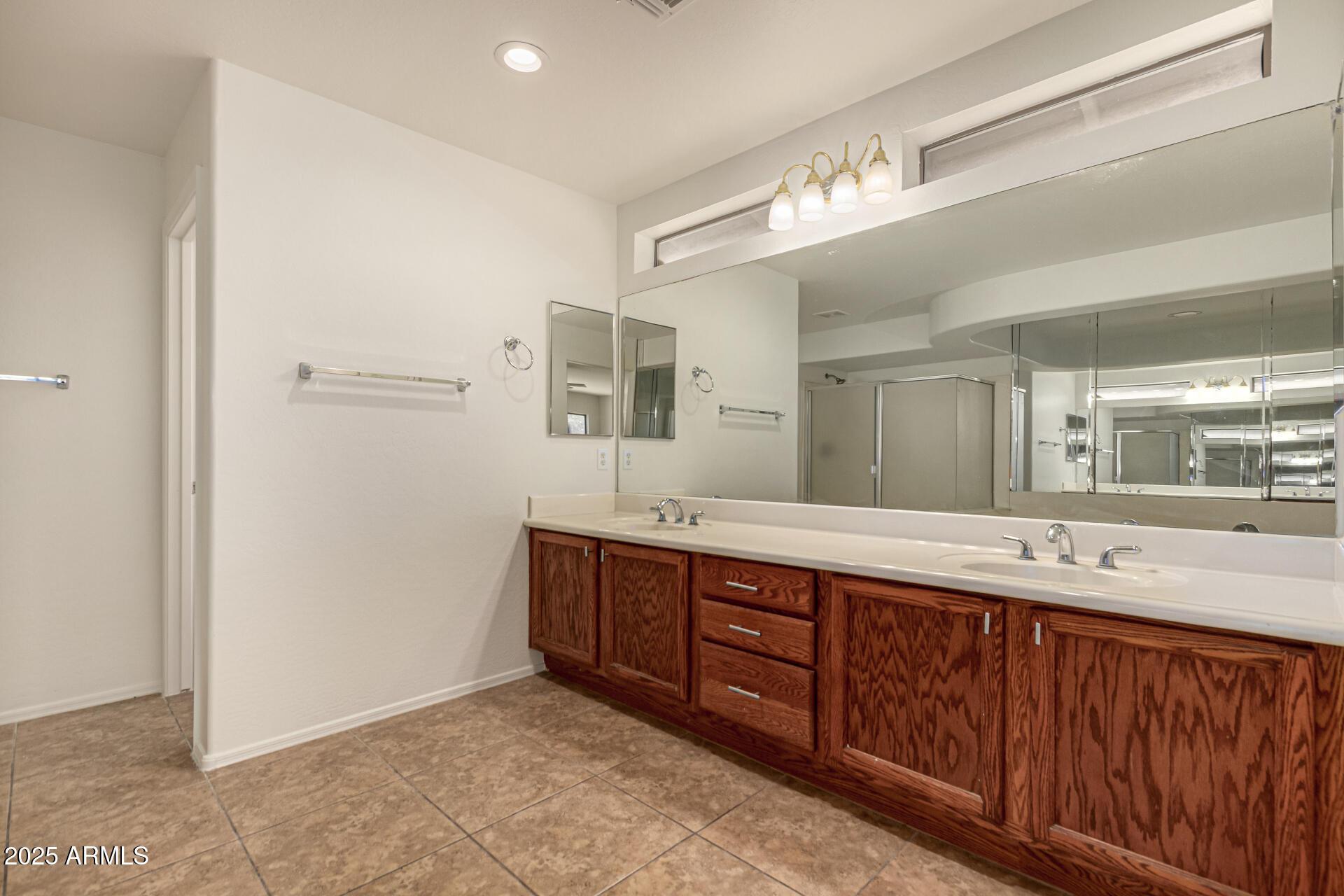 Litchfield Park, Arizona, 85340, United States, 5 Bedrooms Bedrooms, ,5 BathroomsBathrooms,Residential,For Sale,1916561