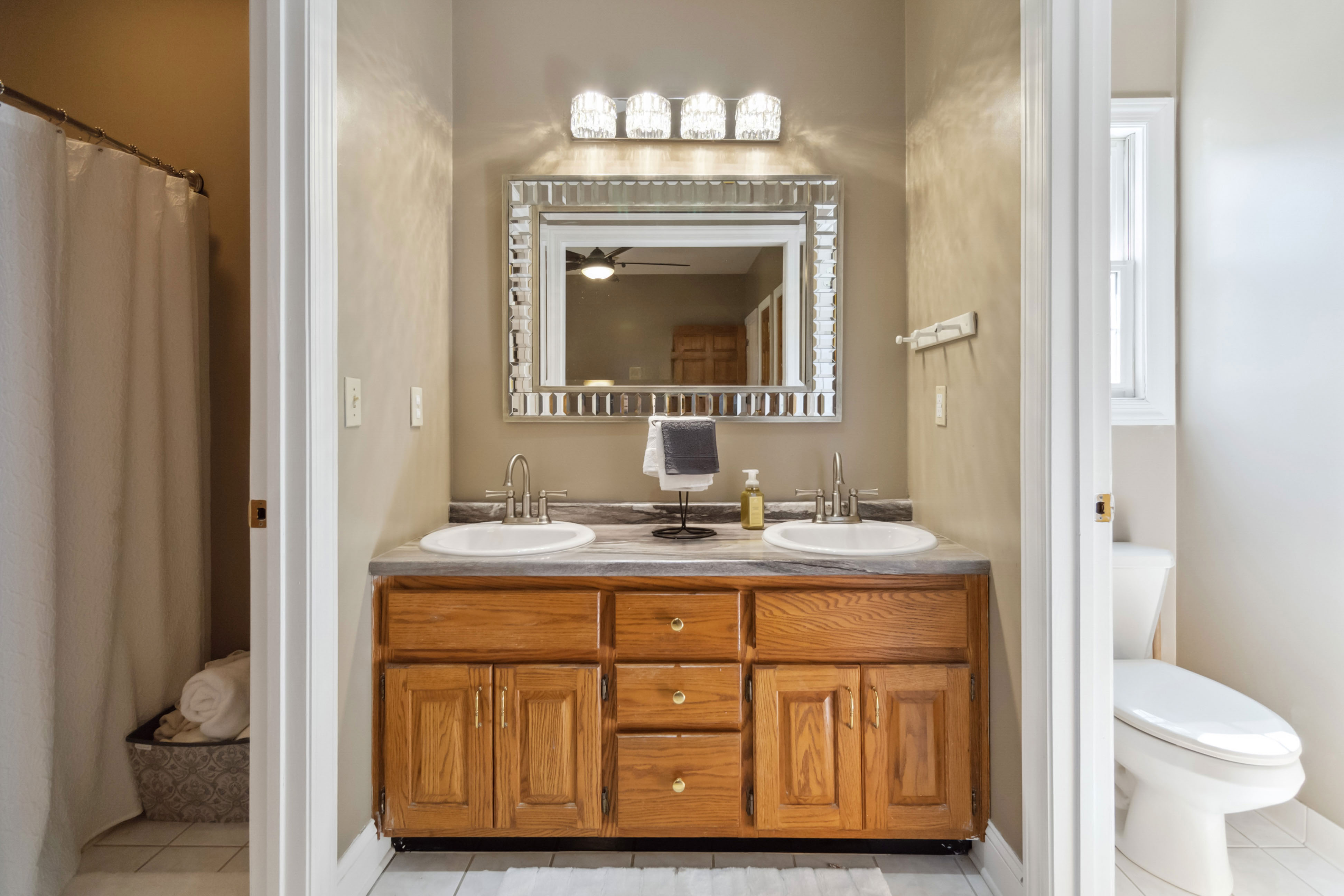 Corbin, Kentucky, 40701, United States, 10 Bedrooms Bedrooms, ,10 BathroomsBathrooms,Residential,For Sale,2045209