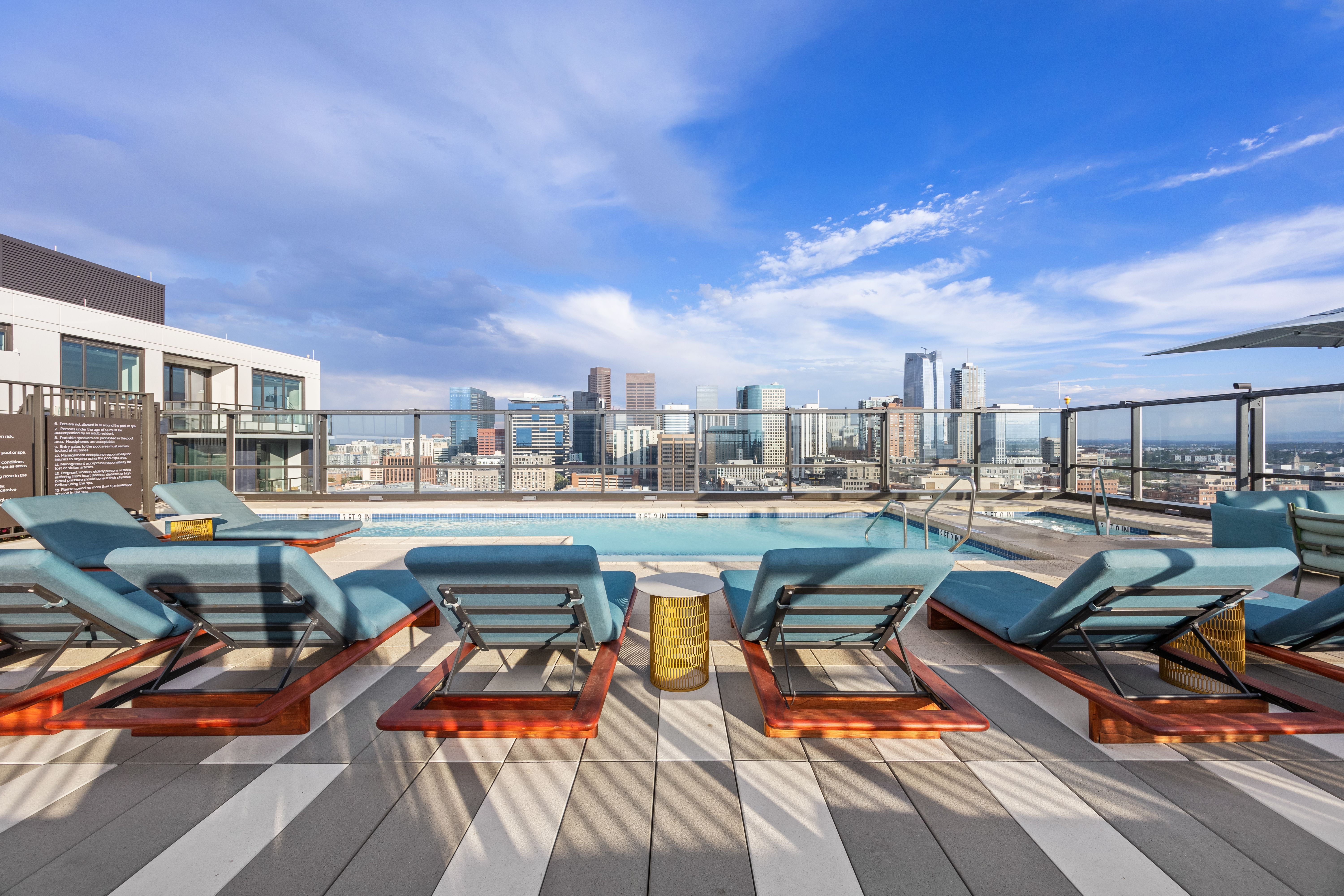  Rare three-bedroom corner residence sits on the quiet side of The Coloradan - 物件實景