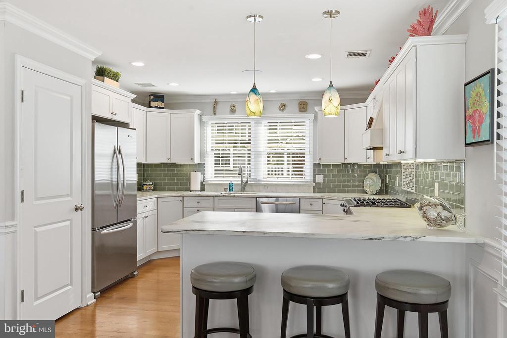 Manahawkin, New Jersey, 08050, United States, 4 Bedrooms Bedrooms, ,3 BathroomsBathrooms,Residential,For Sale,2005784