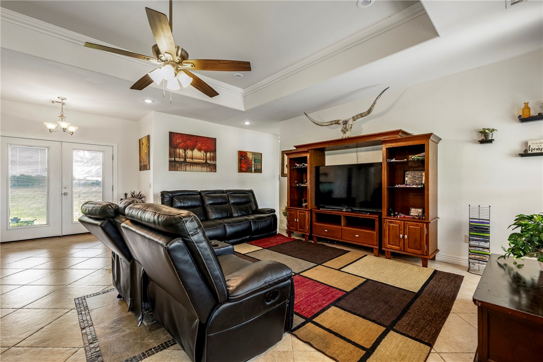 Gentry, Arkansas, 72734, United States, 5 Bedrooms Bedrooms, ,3 BathroomsBathrooms,Residential,For Sale,1778462