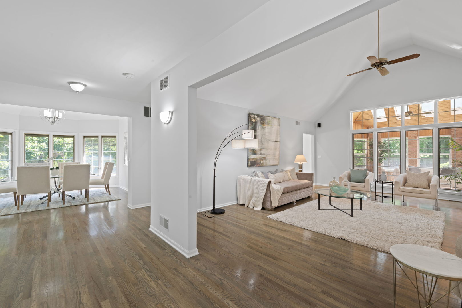 Oak Brook, Illinois, 60523, United States, 7 Bedrooms Bedrooms, ,5 BathroomsBathrooms,Residential,For Sale,1990925