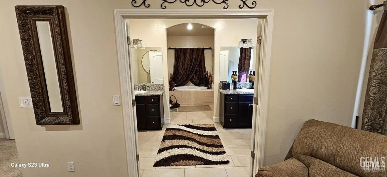 Shafter, California, 93263, United States, 5 Bedrooms Bedrooms, ,4 BathroomsBathrooms,Residential,For Sale,2006305