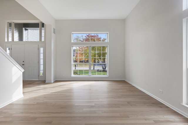 Lake in the Hills, Illinois, 60156, United States, 4 Bedrooms Bedrooms, ,3 BathroomsBathrooms,Residential,For Sale,1987015