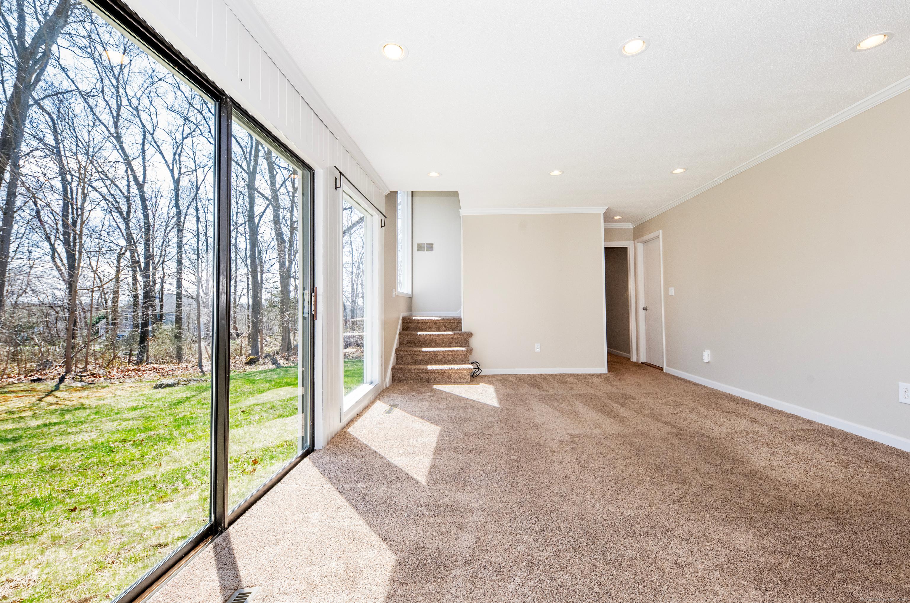 Guilford, Connecticut, 06437, United States, 3 Bedrooms Bedrooms, ,2 BathroomsBathrooms,Residential,For Sale,1935786