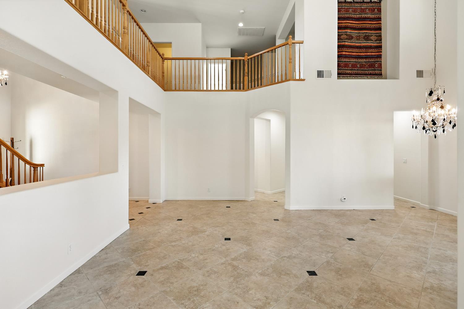 Chowchilla, California, 93610, United States, 5 Bedrooms Bedrooms, ,4 BathroomsBathrooms,Residential,For Sale,1982347