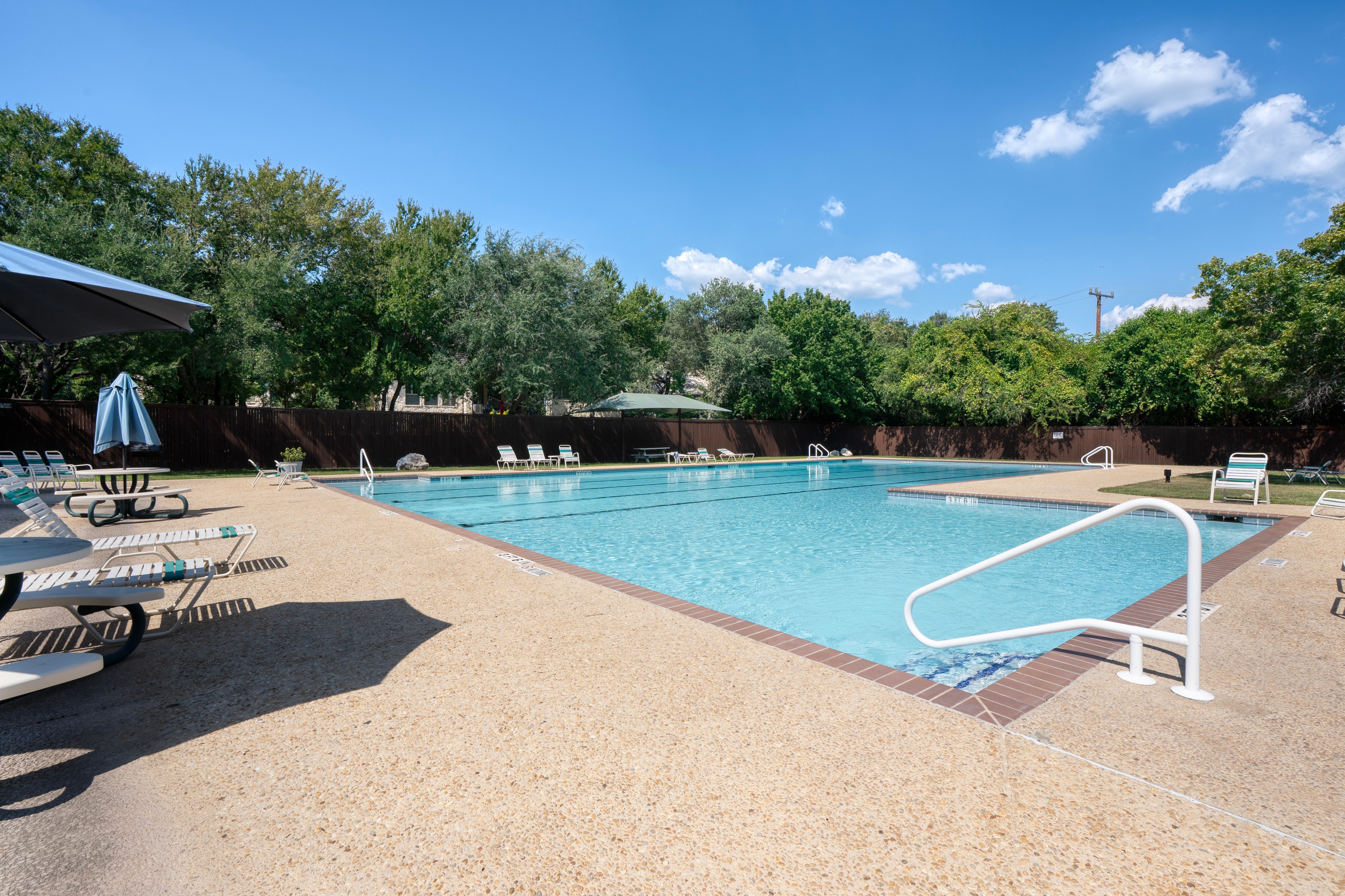  Rare Deerfield Gem with Main-Level Primary & Guest Suites - 物件實景