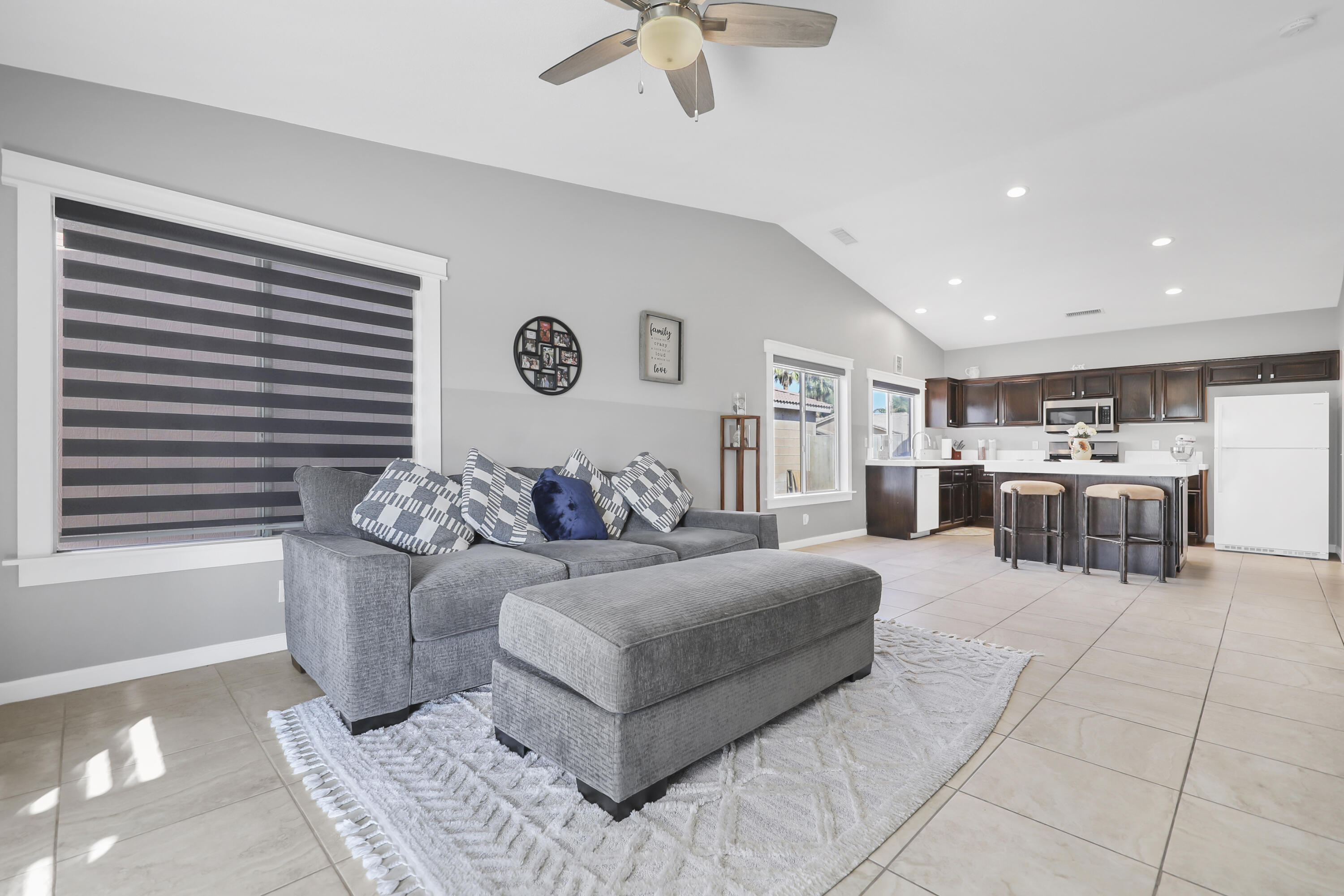 Indio, California, 92201, United States, 4 Bedrooms Bedrooms, ,3 BathroomsBathrooms,Residential,For Sale,1950105