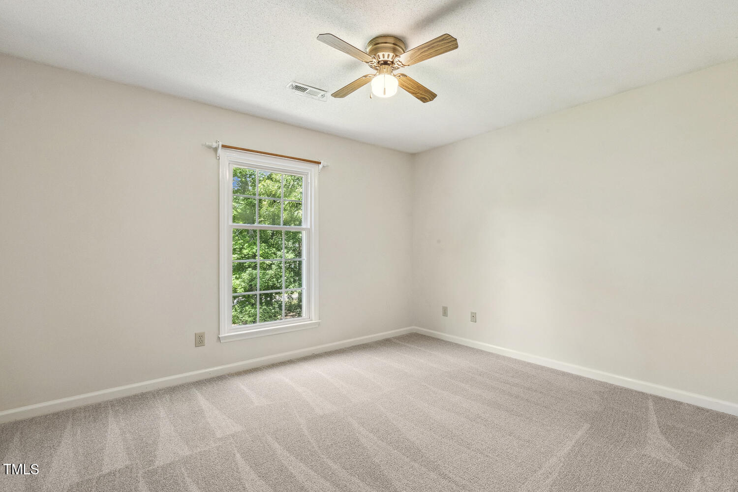Fuquay Varina, North Carolina, 27526, United States, 3 Bedrooms Bedrooms, ,3 BathroomsBathrooms,Residential,For Sale,1879363
