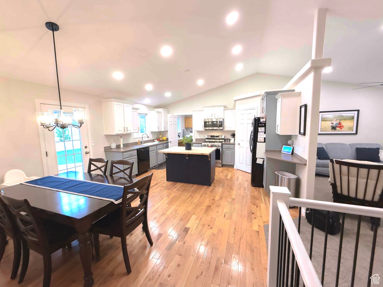 Nibley, Utah, 84321, United States, 5 Bedrooms Bedrooms, ,2 BathroomsBathrooms,Residential,For Sale,1983208