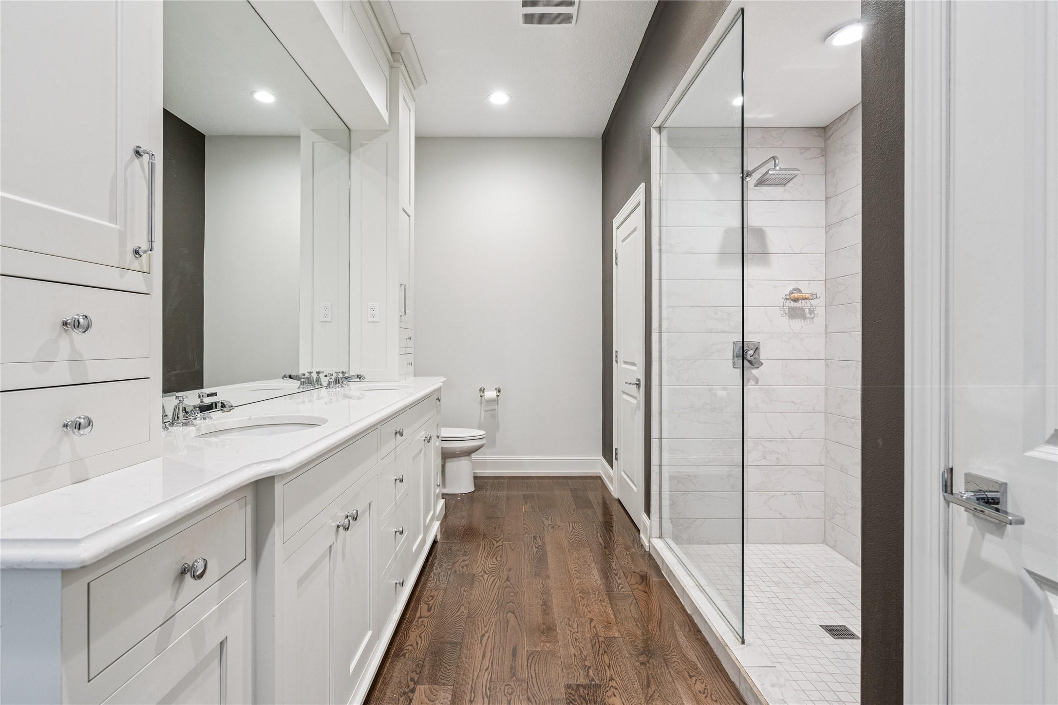 Polk City, Iowa, 50226, United States, 5 Bedrooms Bedrooms, ,5 BathroomsBathrooms,Residential,For Sale,1977083