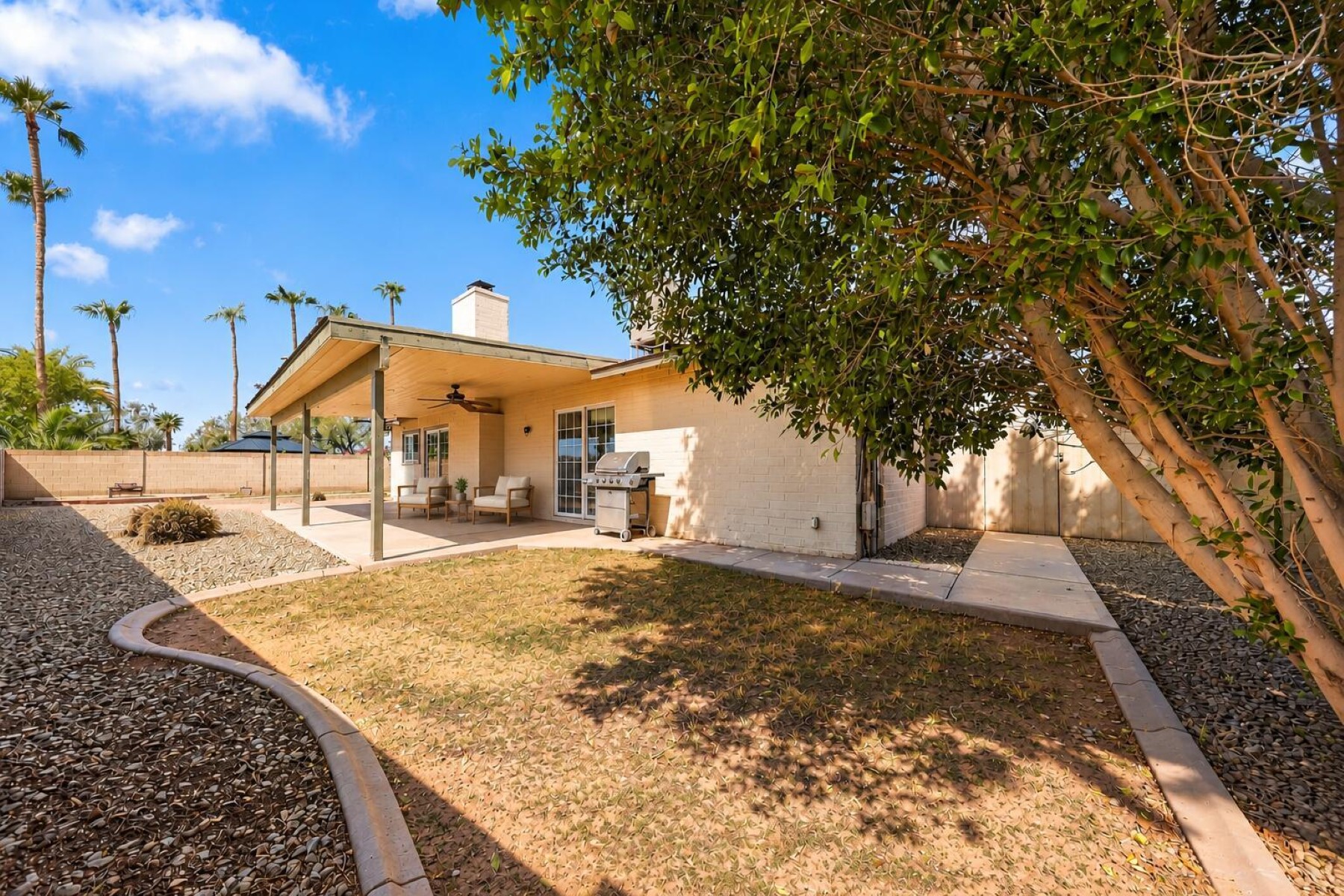  2301 E Alameda Drive¦Tempe, AZ - 物件實景