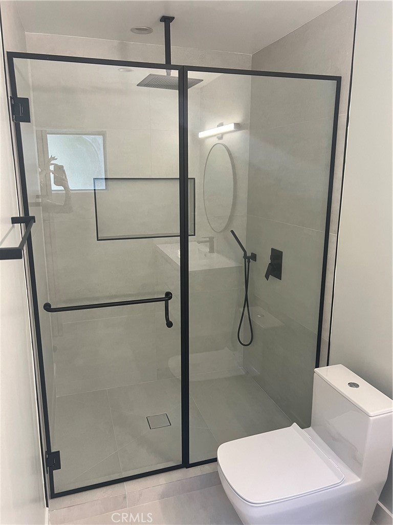Sherman Oaks, California, 91411, United States, 2 Bedrooms Bedrooms, ,2 BathroomsBathrooms,Residential,For Sale,1925471