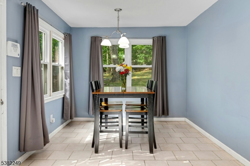 Rockaway Twp., New Jersey, 07866, United States, 3 Bedrooms Bedrooms, ,1 BathroomBathrooms,Residential,For Sale,1940622