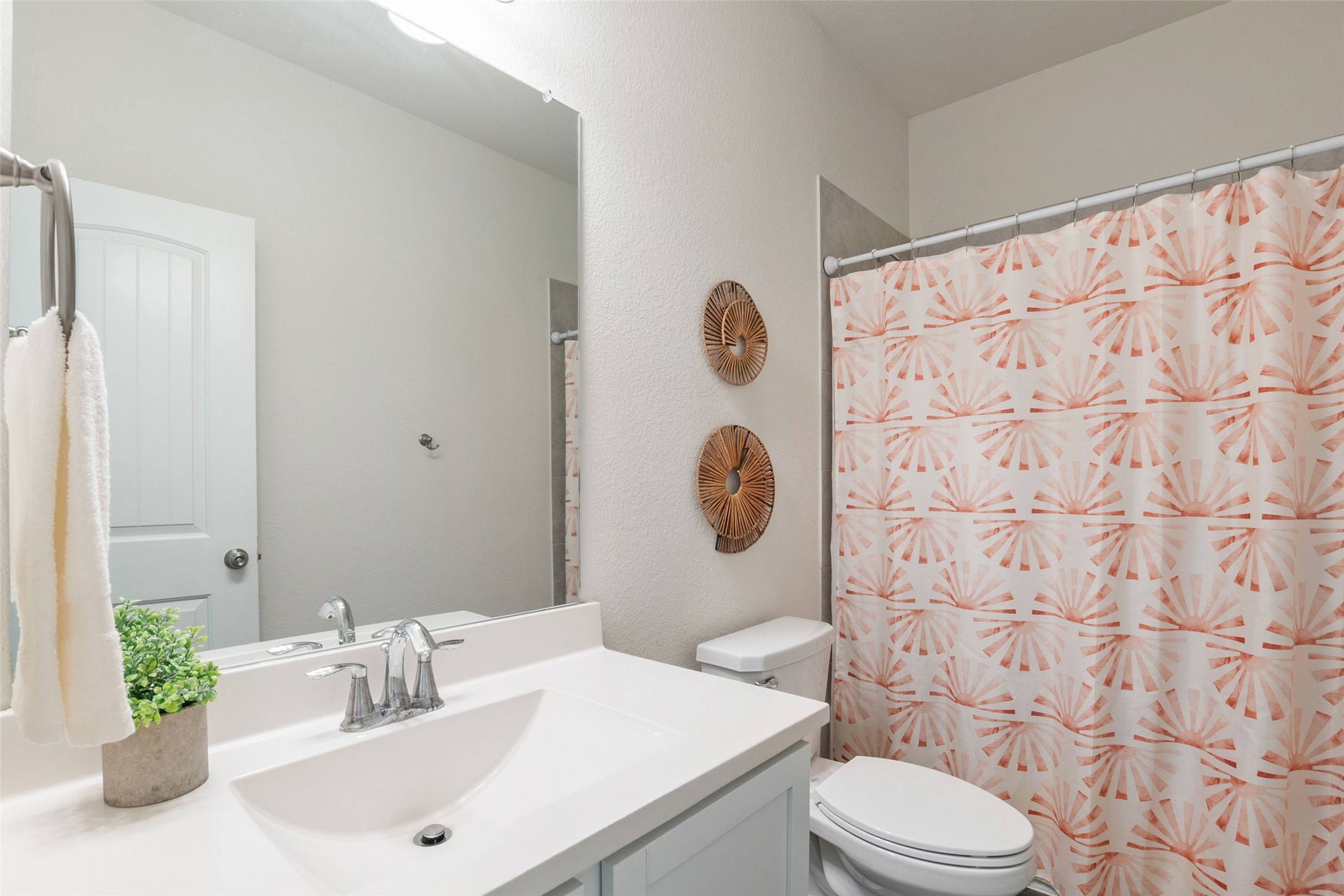 Little Elm, Texas, 75068, United States, 4 Bedrooms Bedrooms, ,4 BathroomsBathrooms,Residential,For Sale,1990975