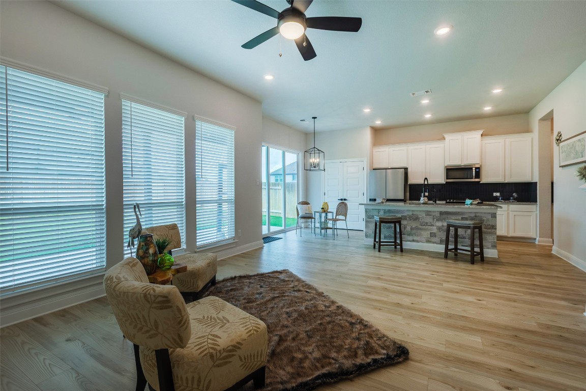 Bastrop, Texas, 78602, United States, 5 Bedrooms Bedrooms, ,4 BathroomsBathrooms,Residential,For Sale,1885305