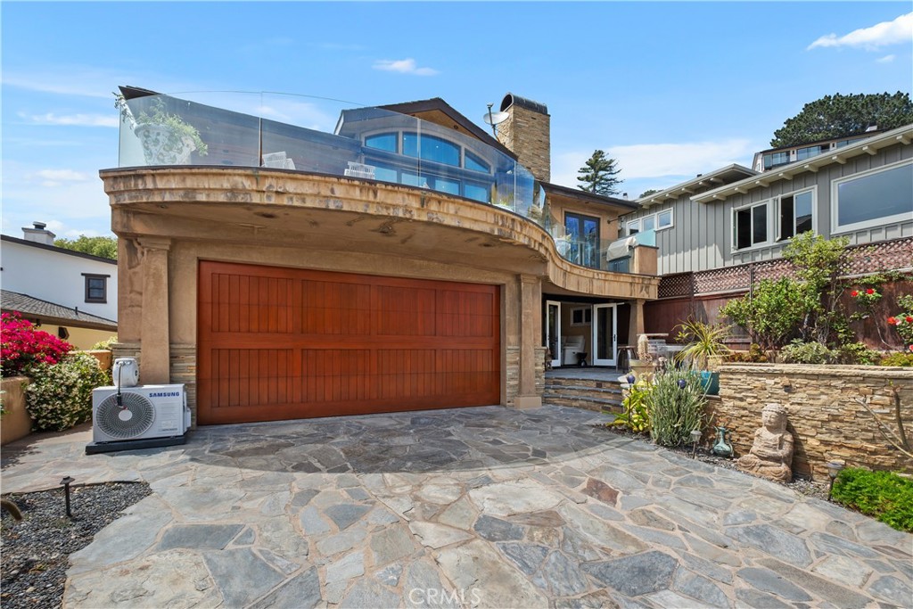 Laguna Beach, California, 92651, United States, 3 Bedrooms Bedrooms, ,4 BathroomsBathrooms,Residential,For Sale,1838751
