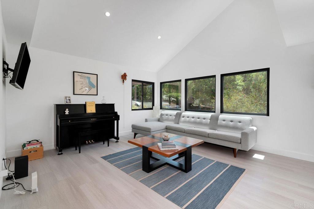 Escondido, California, 92029, United States, 3 Bedrooms Bedrooms, ,3 BathroomsBathrooms,Residential,For Sale,1905867