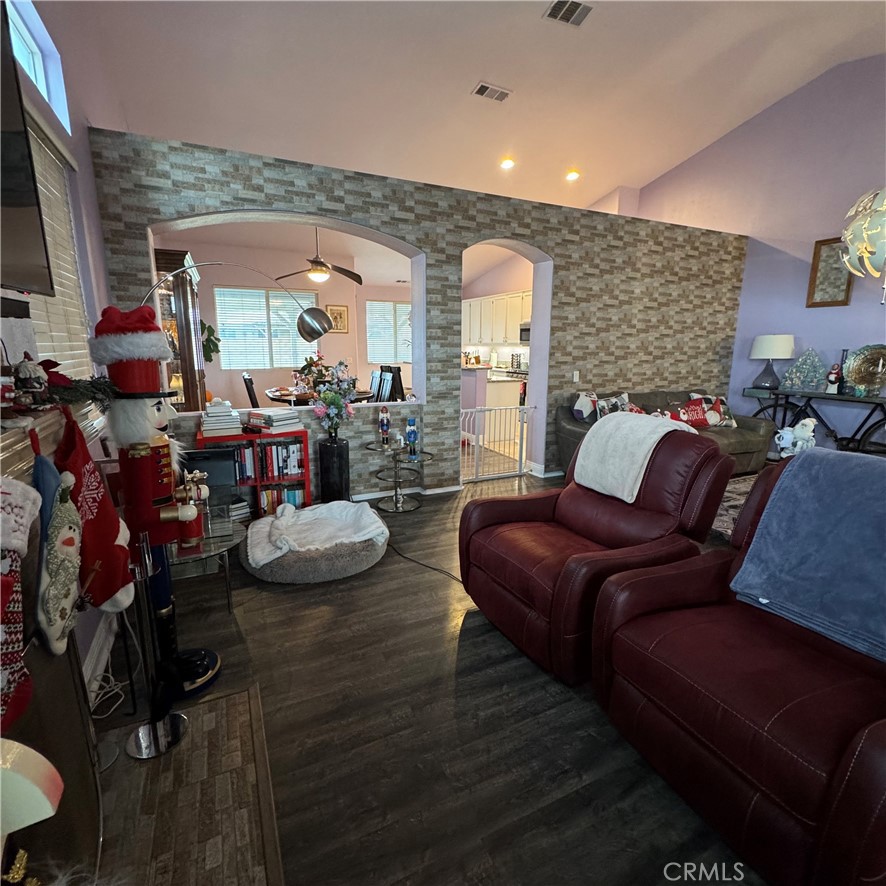 Lancaster, California, 93534, United States, 4 Bedrooms Bedrooms, ,2 BathroomsBathrooms,Residential,For Sale,2007515