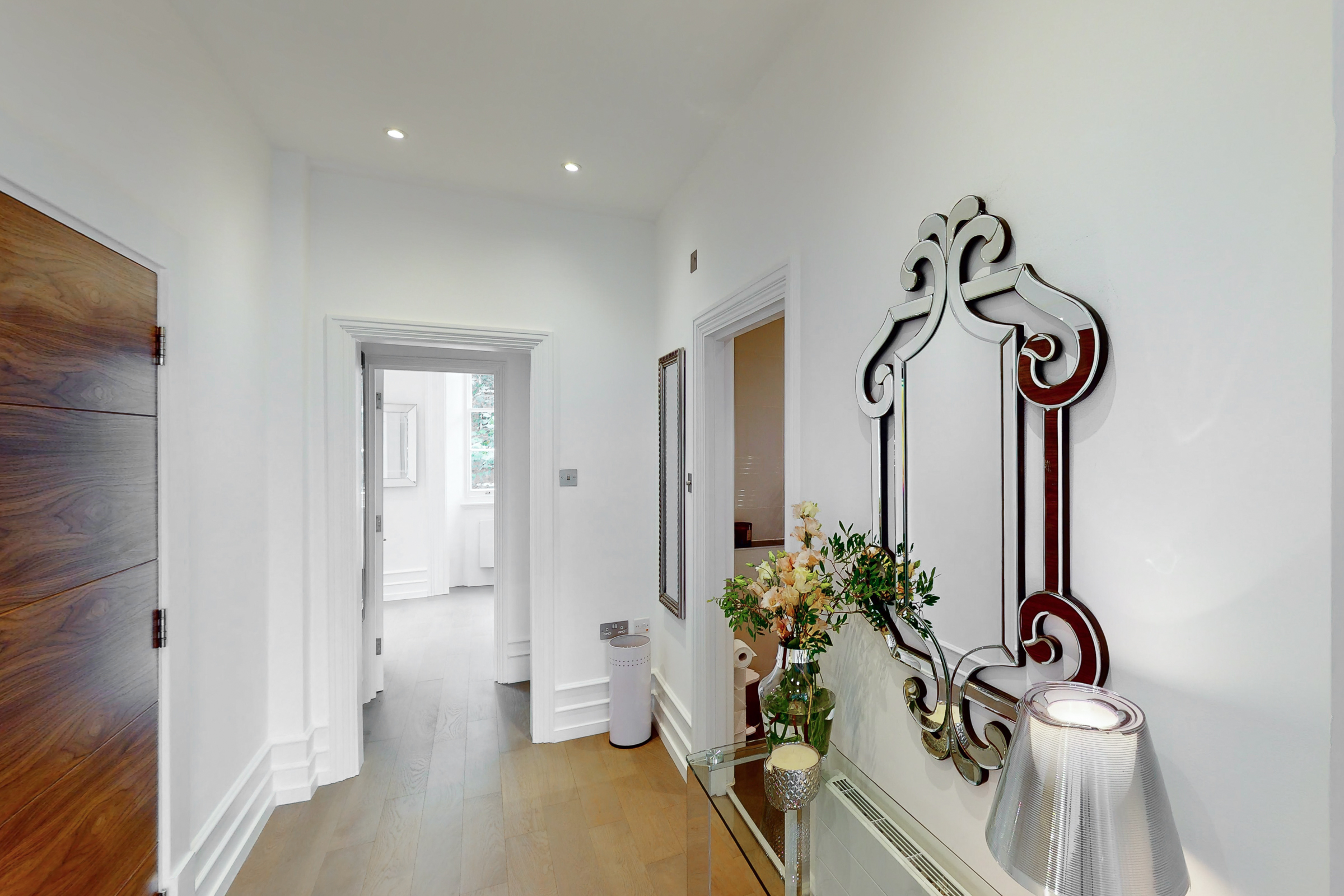  A Knightsbridge Building with a Garden Maisonette and Three Upper Residences - 物件實景