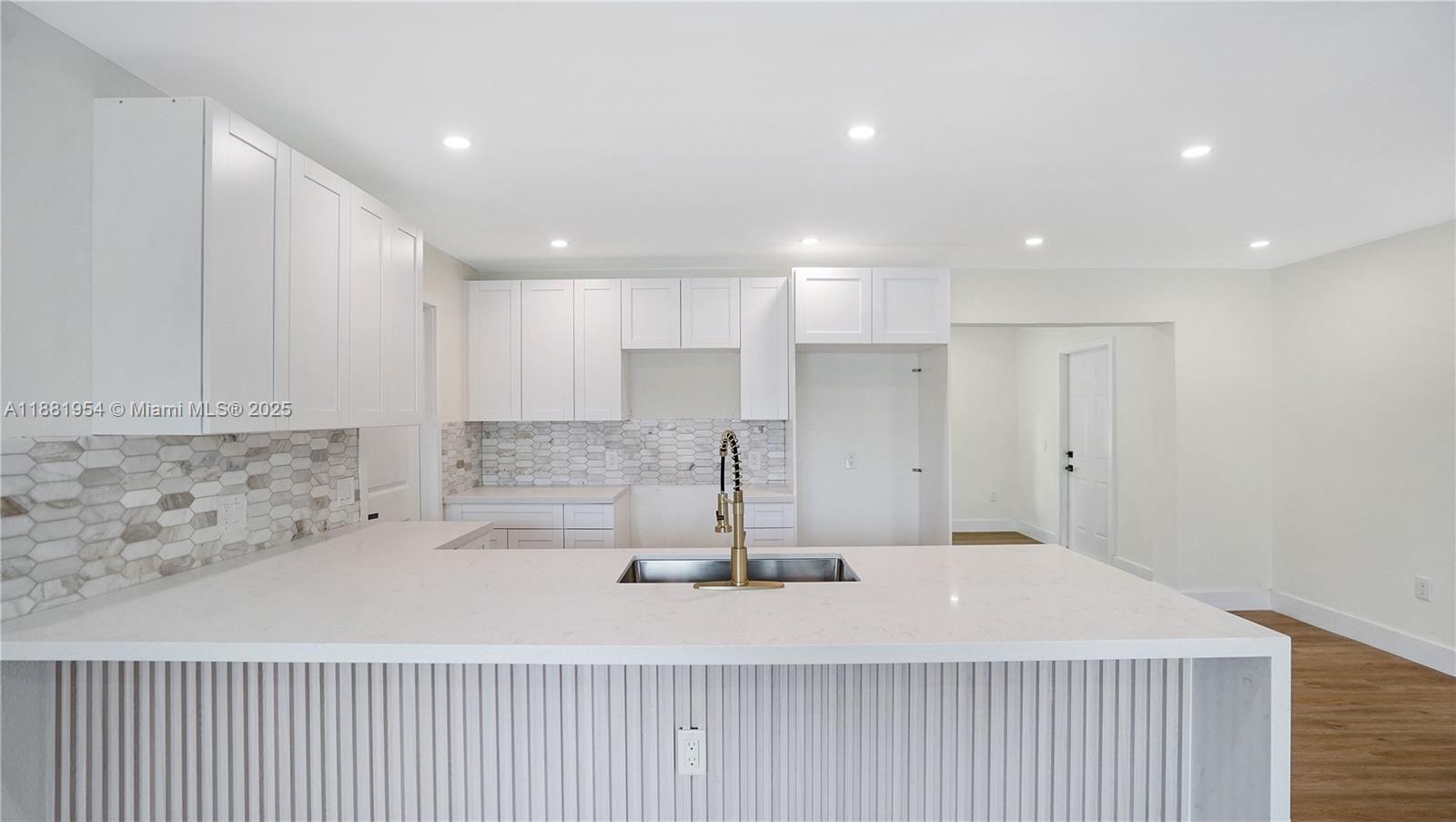 Sunrise, Florida, 33322, United States, 3 Bedrooms Bedrooms, ,2 BathroomsBathrooms,Residential,For Sale,1950754