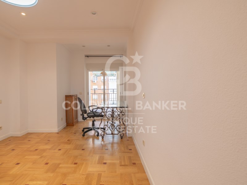 Madrid, Comunidad de Madrid, ES, 5 Bedrooms Bedrooms, ,3 BathroomsBathrooms,Residential,For Sale,1847498