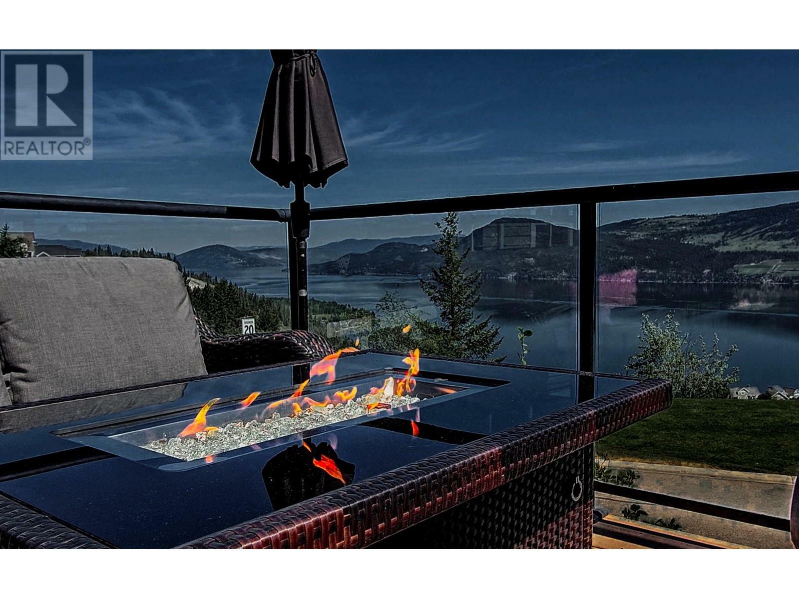 KELOWNA, British Columbia, V1Z 3R8, CA, 3 Bedrooms Bedrooms, ,3 BathroomsBathrooms,Residential,For Sale,1839050