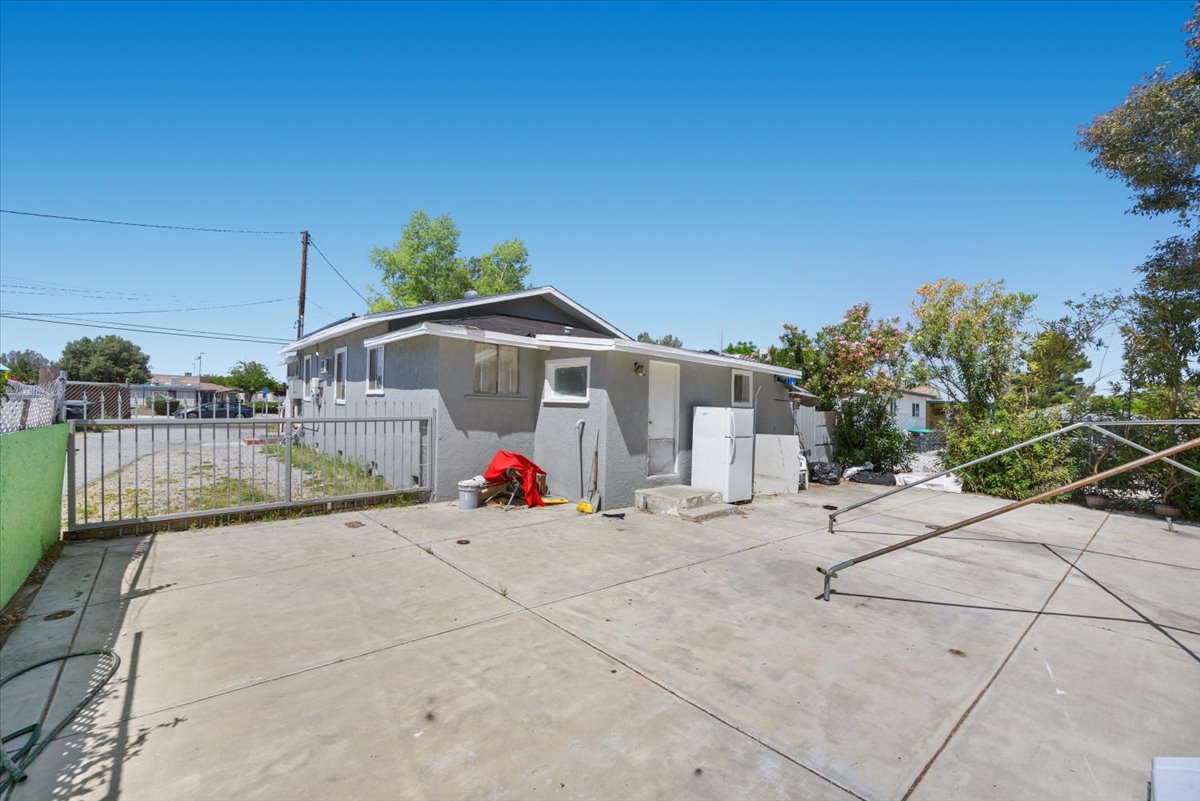 San Jacinto, California, 92583, United States, 6 Bedrooms Bedrooms, ,4 BathroomsBathrooms,Residential,For Sale,1977505