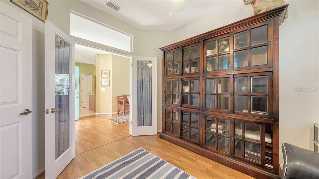 Bradenton, Florida, 34210, United States, 3 Bedrooms Bedrooms, ,2 BathroomsBathrooms,Residential,For Sale,1792897