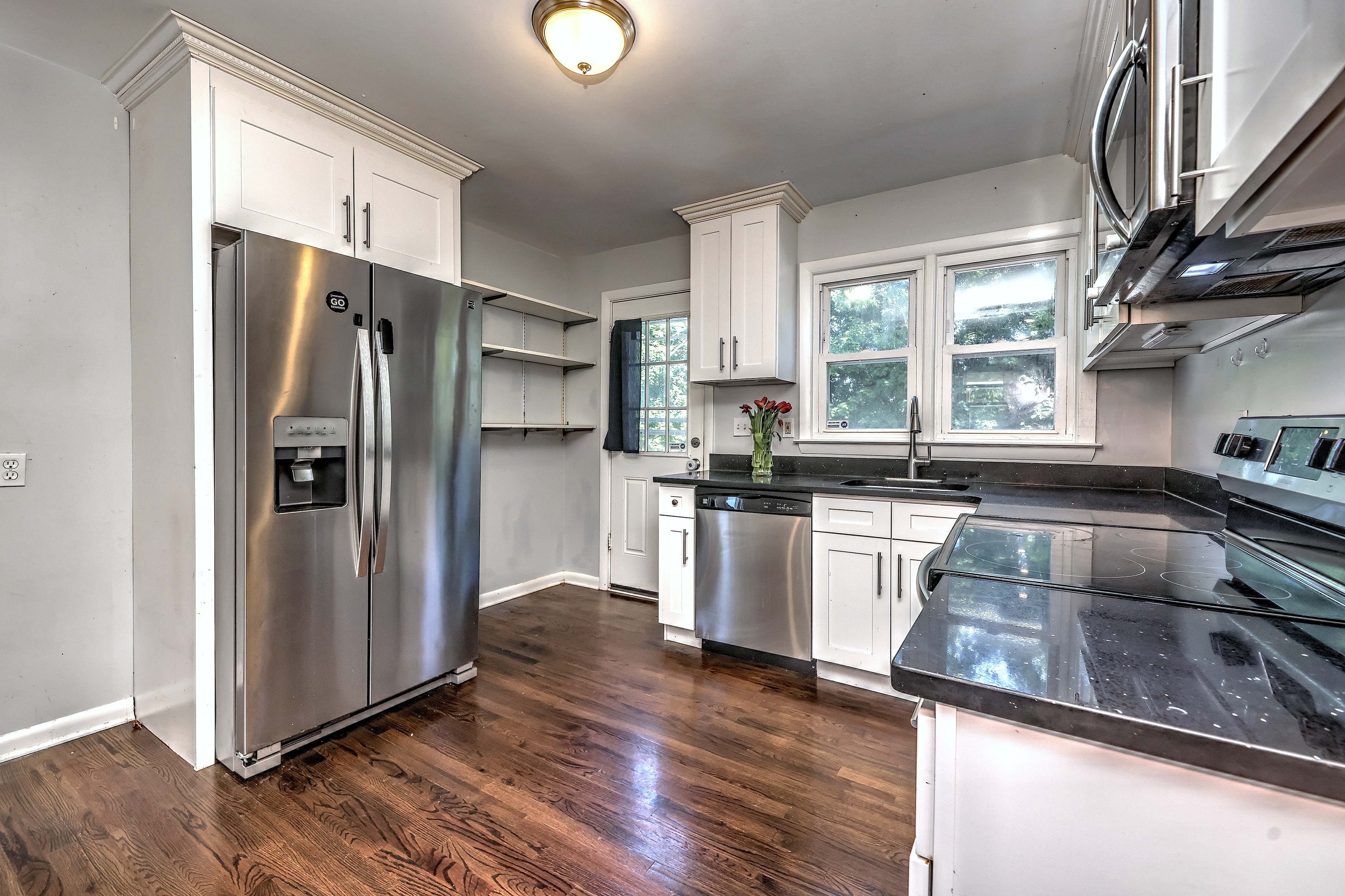  Spacious Cape-Style Home in the Desirable North End - 物件實景