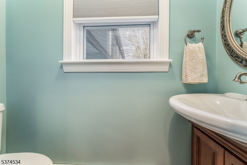 Readington Twp., New Jersey, 08853, United States, 3 Bedrooms Bedrooms, ,3 BathroomsBathrooms,Residential,For Sale,1903743