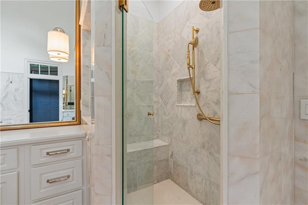 Suwanee, Georgia, 30024, United States, 5 Bedrooms Bedrooms, ,6 BathroomsBathrooms,Residential,For Sale,1822969