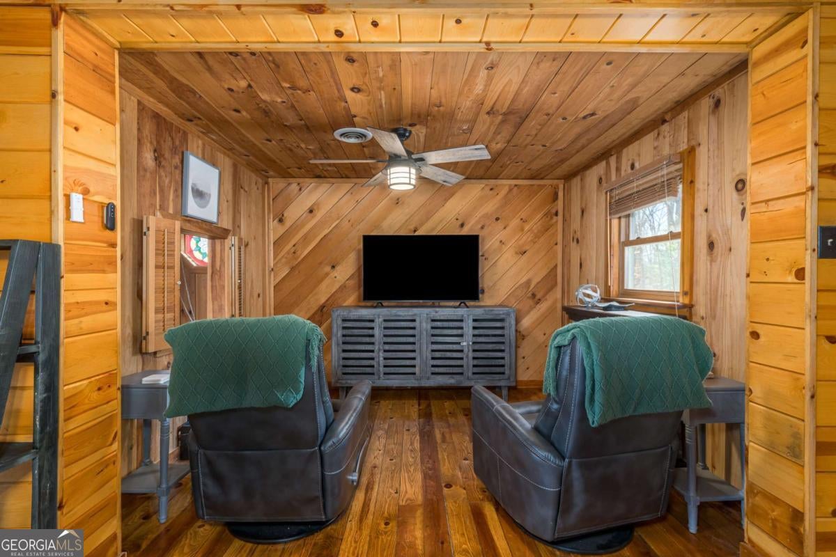 Ellijay, Georgia, 30540, United States, 4 Bedrooms Bedrooms, ,4 BathroomsBathrooms,Residential,For Sale,1859084