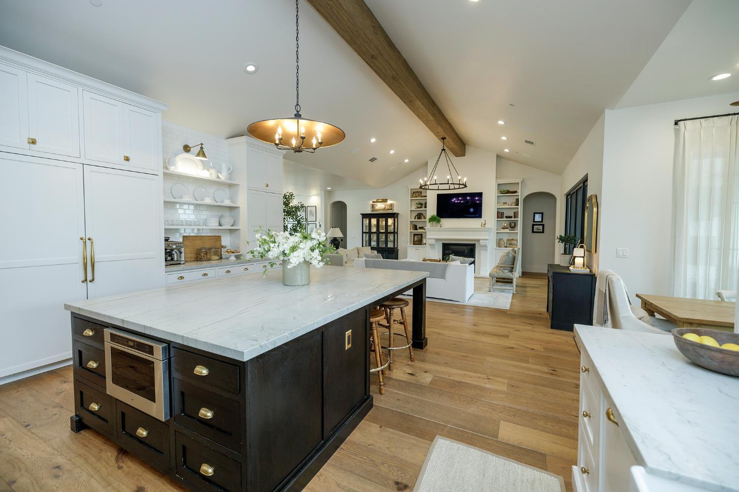 Turlock, California, 95382, United States, 5 Bedrooms Bedrooms, ,4 BathroomsBathrooms,Residential,For Sale,2002533