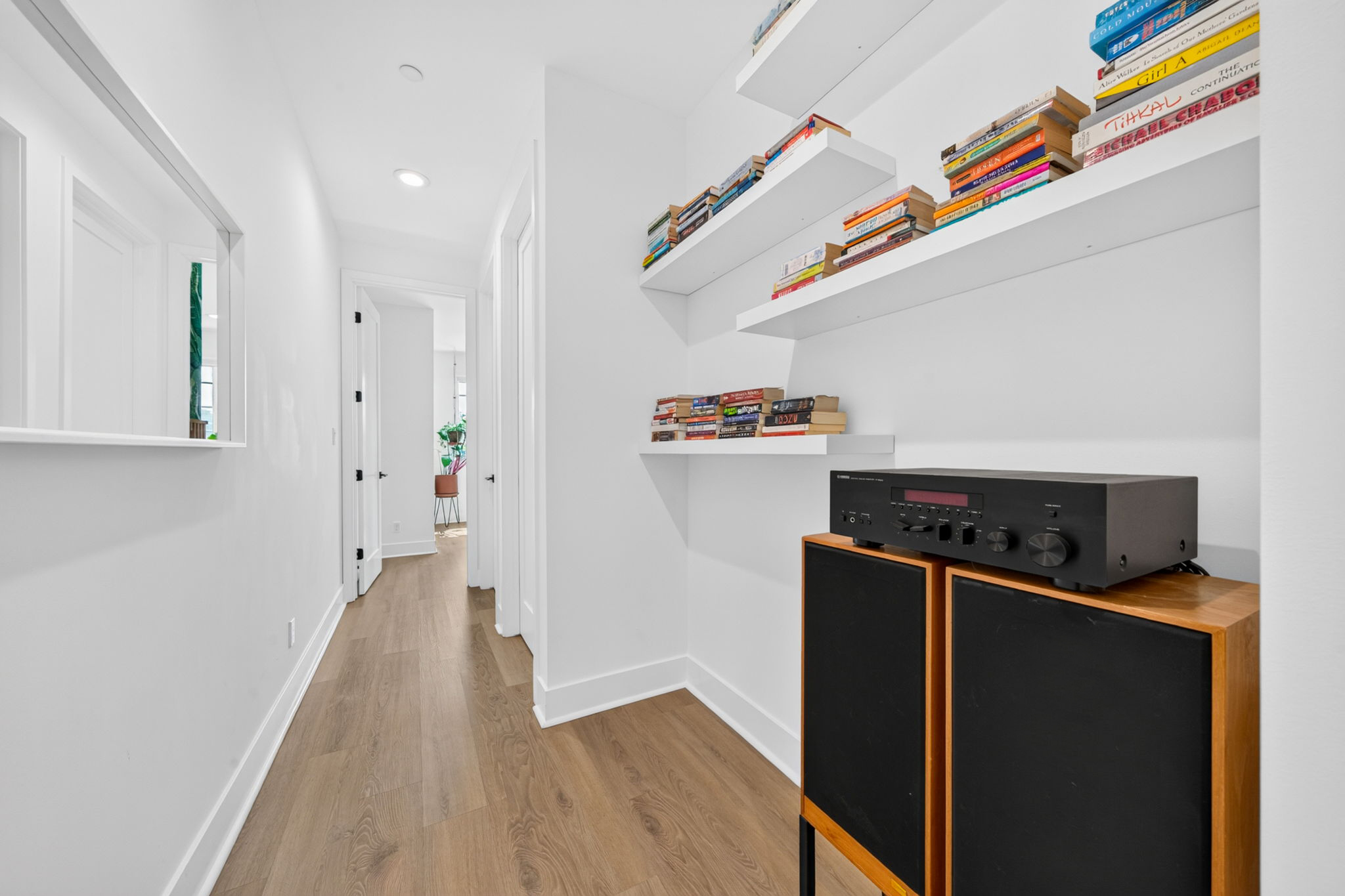 1135 N Commonwealth Avenue - 物件實景