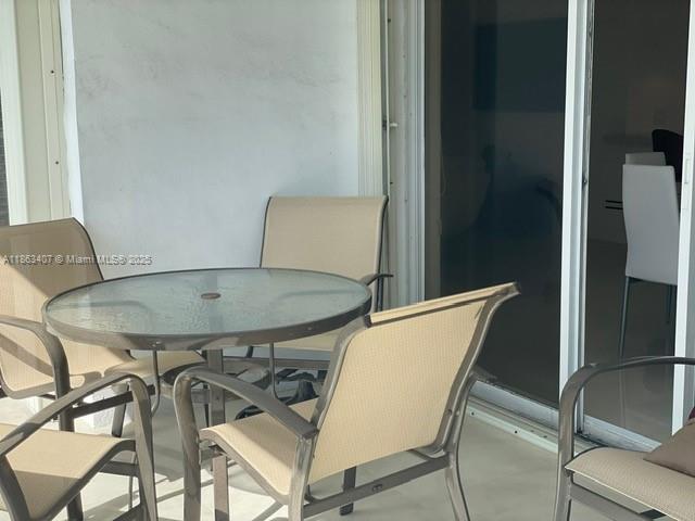 Aventura, Florida, 33180, United States, 2 Bedrooms Bedrooms, ,2 BathroomsBathrooms,Residential,For Sale,1926064