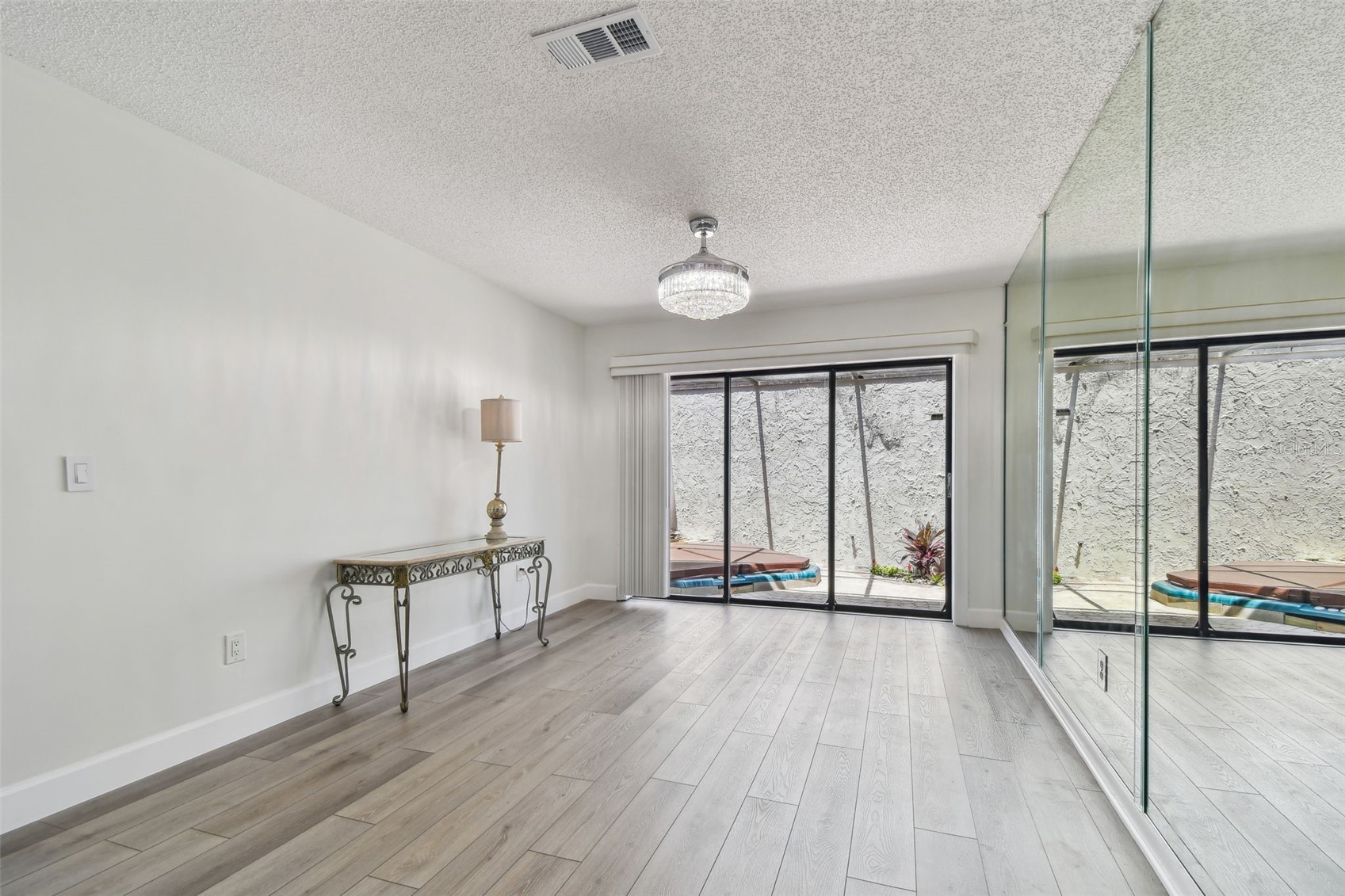 Tampa, Florida, 33615, United States, 3 Bedrooms Bedrooms, ,2 BathroomsBathrooms,Residential,For Sale,1915147