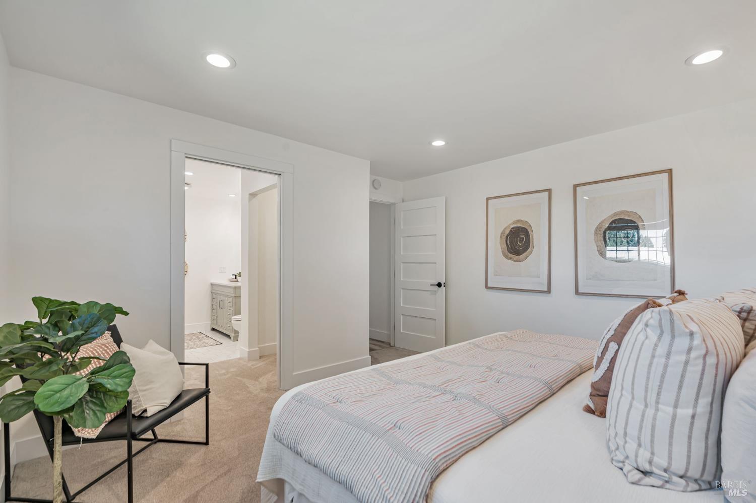 Graton, California, 95444, United States, 2 Bedrooms Bedrooms, ,2 BathroomsBathrooms,Residential,For Sale,1940387