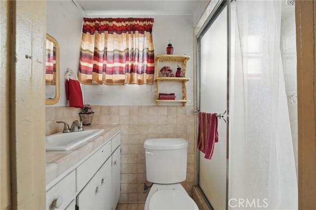 Panorama City, California, 91402, United States, 4 Bedrooms Bedrooms, ,2 BathroomsBathrooms,Residential,For Sale,1982743