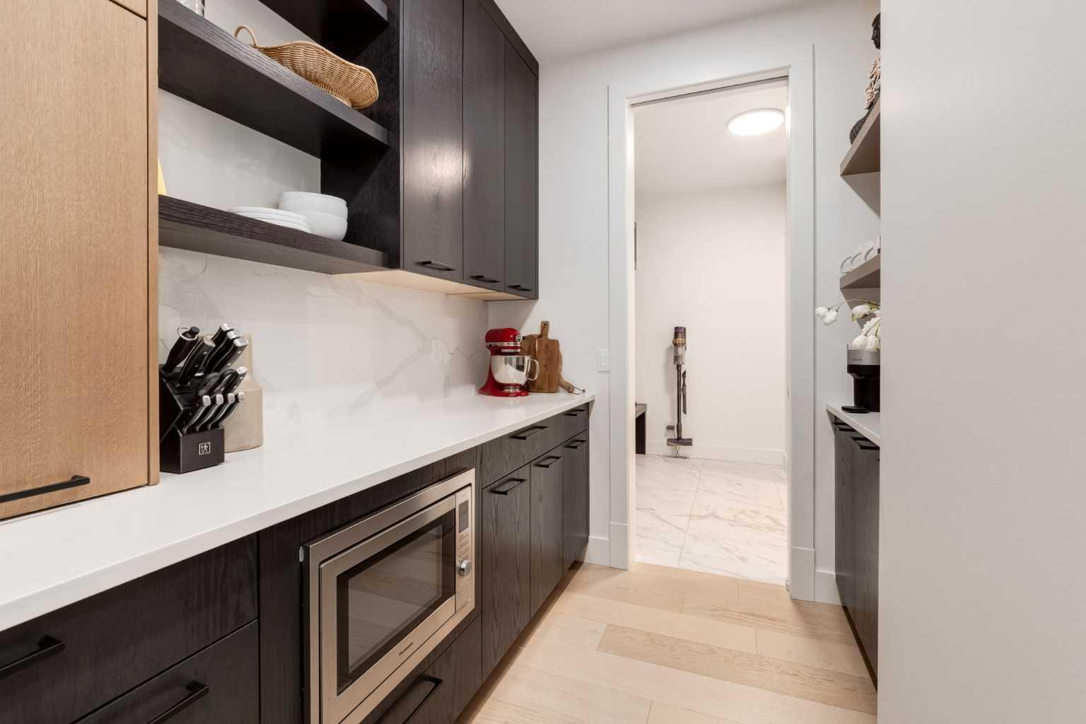 HERITAGE POINTE, Alberta, T1S 4K5, CA, 5 Bedrooms Bedrooms, ,5 BathroomsBathrooms,Residential,For Sale,1837461